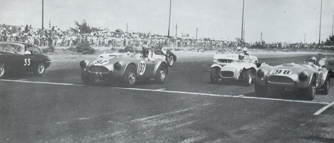 Dave MacDonald pilots Shelby Cobra CSX2136, 1963 Hawaiian Grand Prix